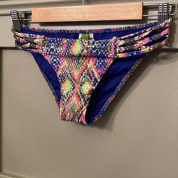 𝅺BECCA by Rebecca Virtue Multicolor Rainbow Python Bikini Bottom Size XS - Picture 5 of 7